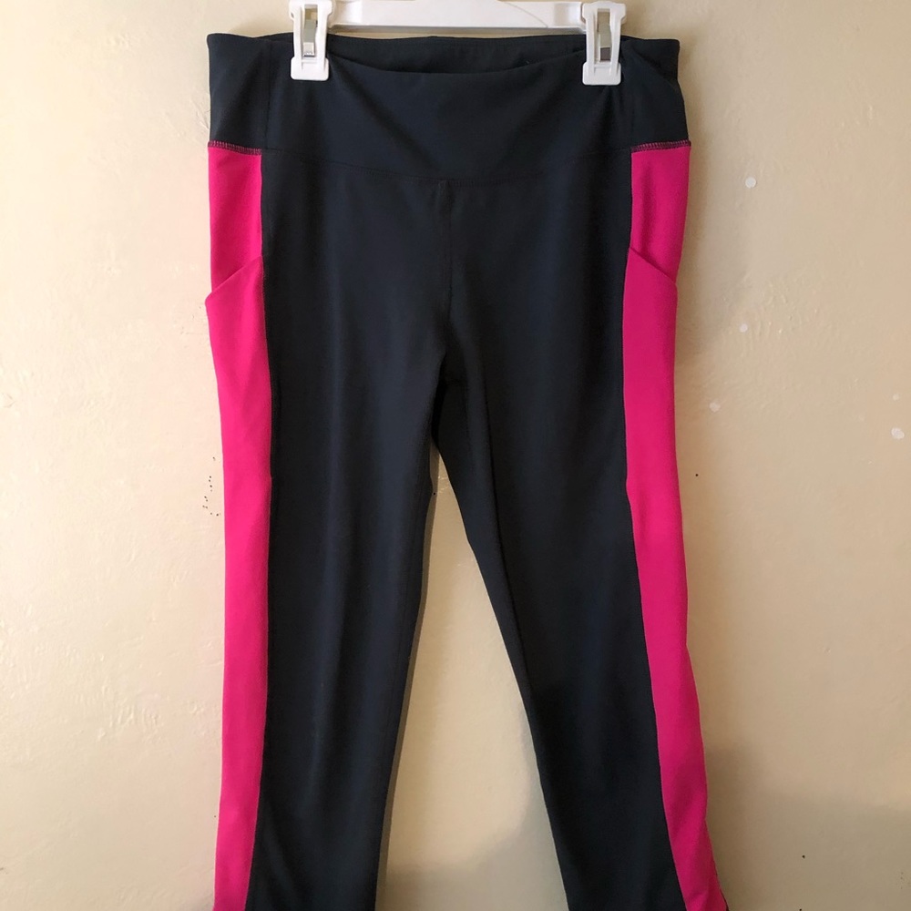 ⭐️GapFit GAP Grey and Pink Yoga Pants⭐️